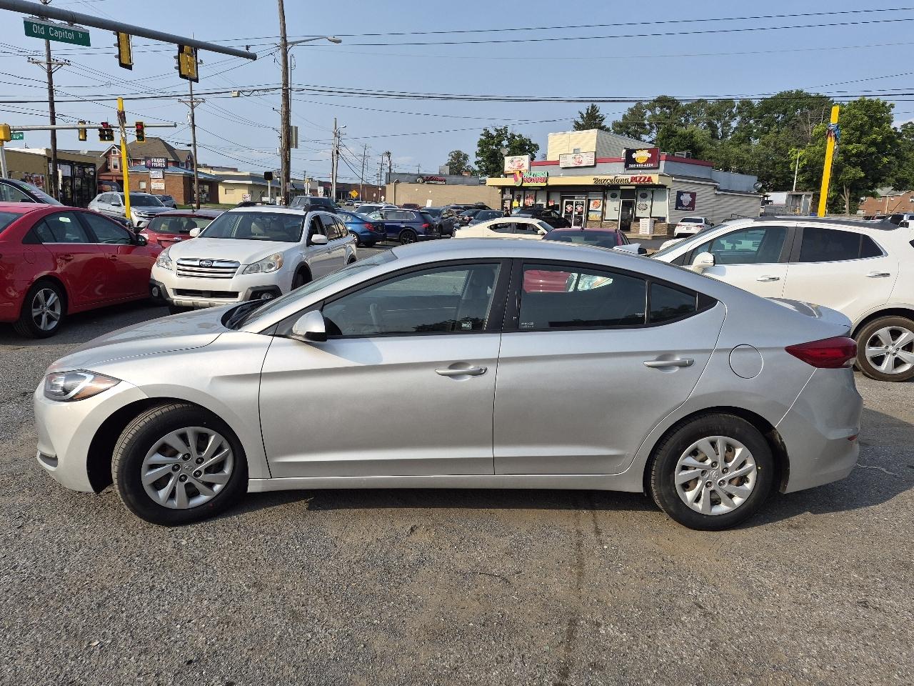 Hyundai Elantra SE 6AT 2018