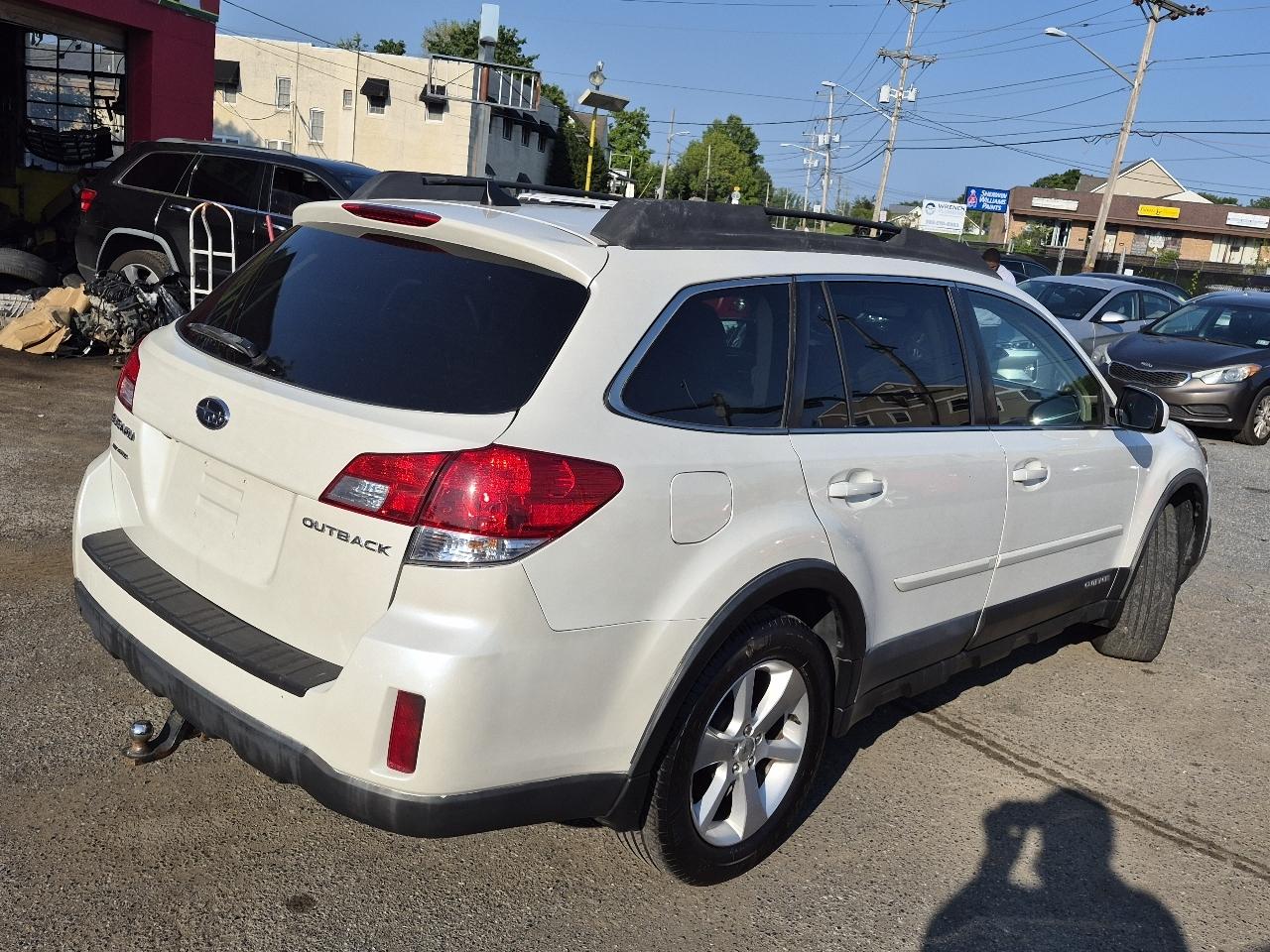 Subaru Outback 2.5i Limited 2014
