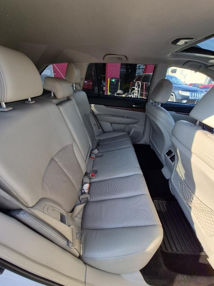 Subaru Outback 2.5i Limited 2014