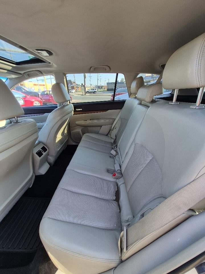 Subaru Outback 2.5i Limited 2014