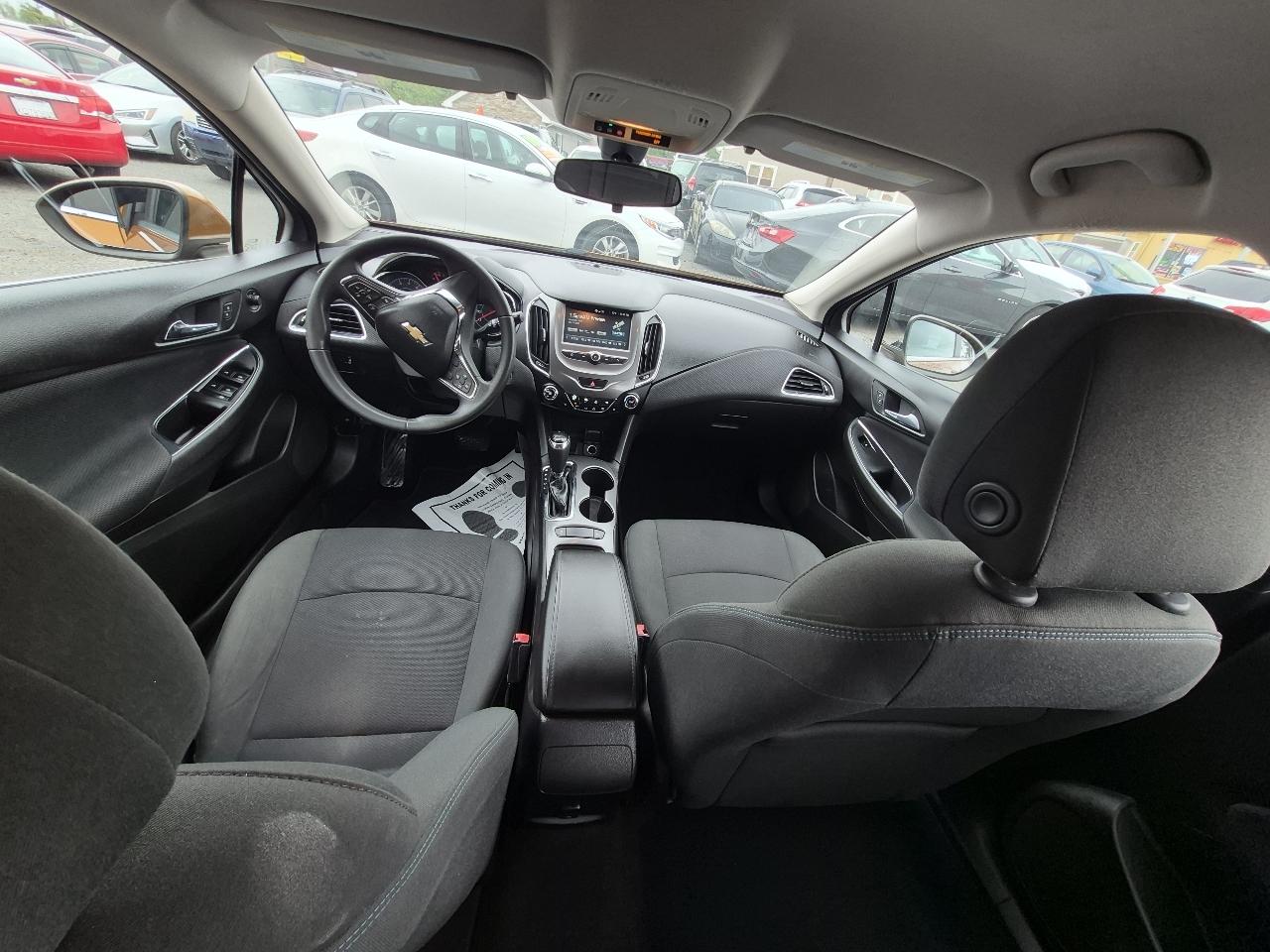 Chevrolet Cruze LT Auto Hatchback 2017