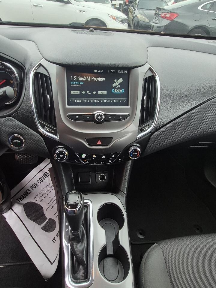 Chevrolet Cruze LT Auto Hatchback 2017