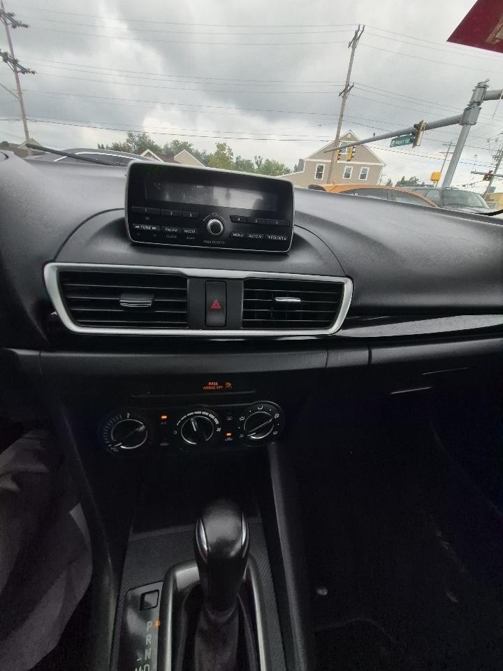 Mazda MAZDA3 i Touring AT 4-Door 2014