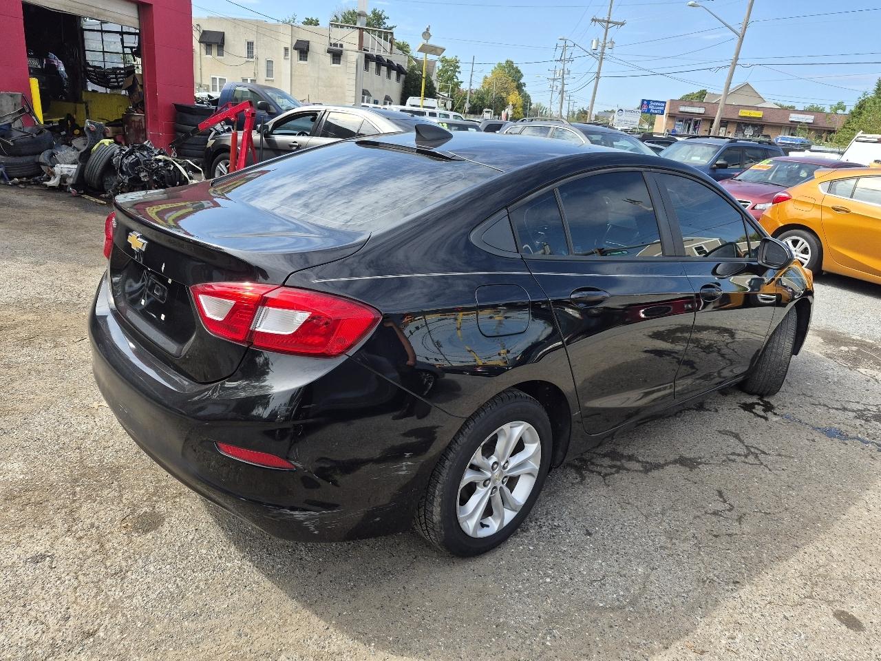 Chevrolet Cruze LS Auto 2019