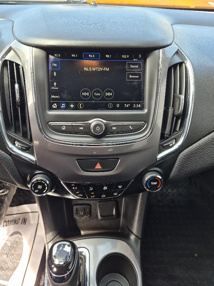 Chevrolet Cruze LS Auto 2019