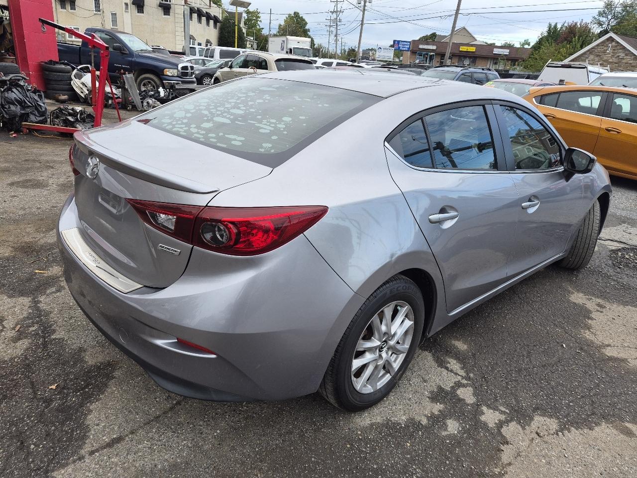 Mazda MAZDA3 i Touring AT 4-Door 2014