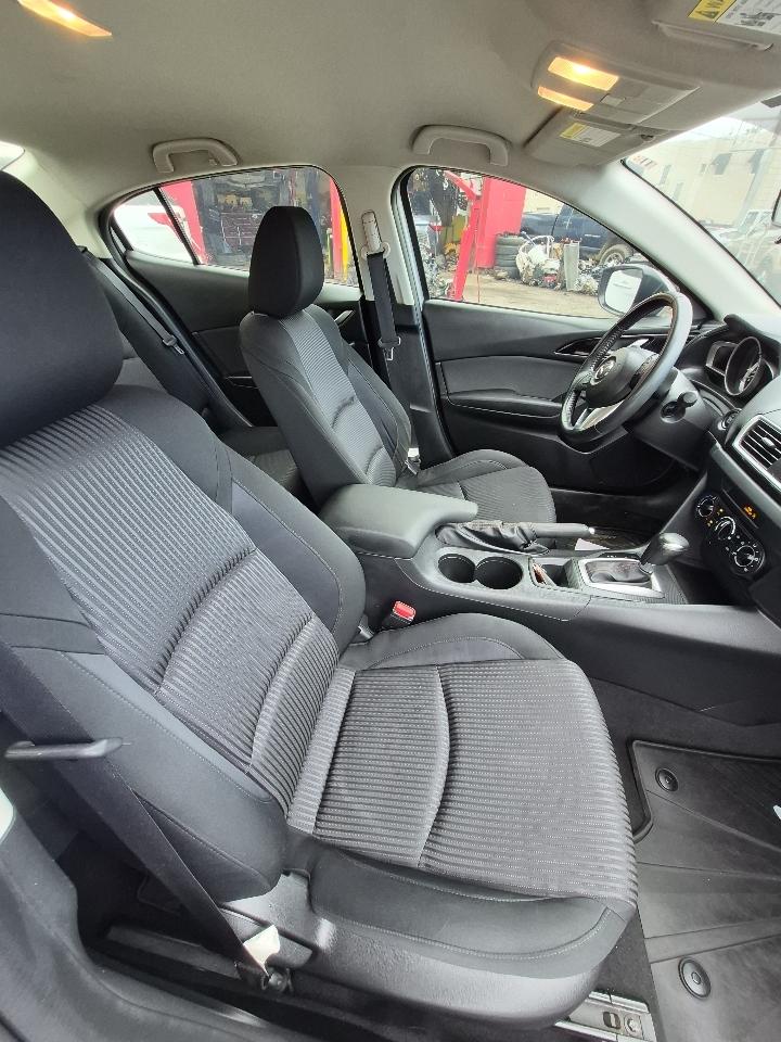 Mazda MAZDA3 i Touring AT 4-Door 2014