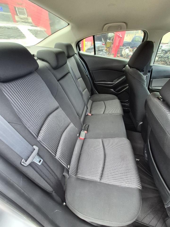 Mazda MAZDA3 i Touring AT 4-Door 2014