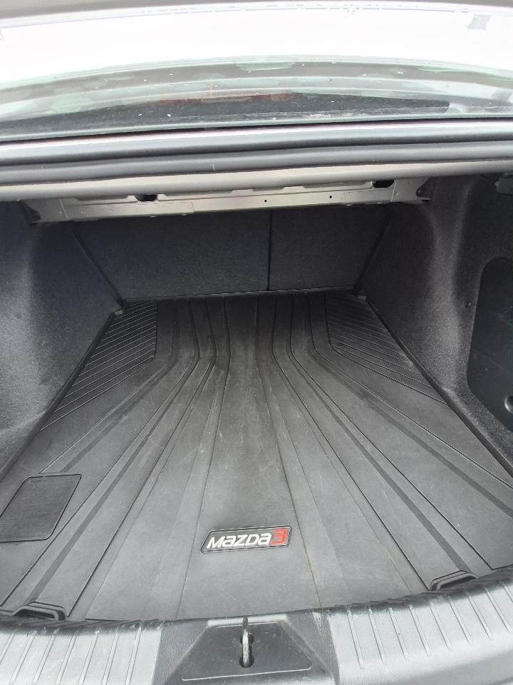 Mazda MAZDA3 i Touring AT 4-Door 2014
