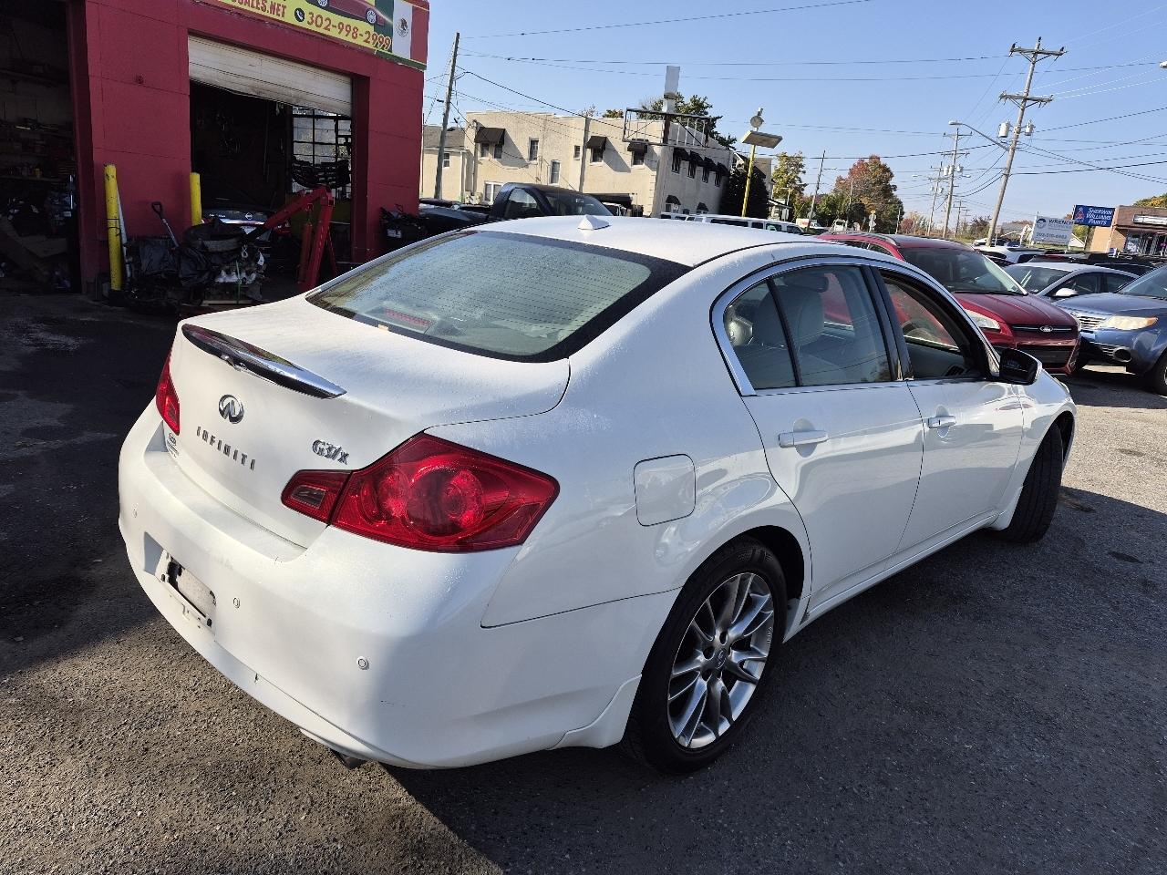 Infiniti G Sedan G37x AWD 2011