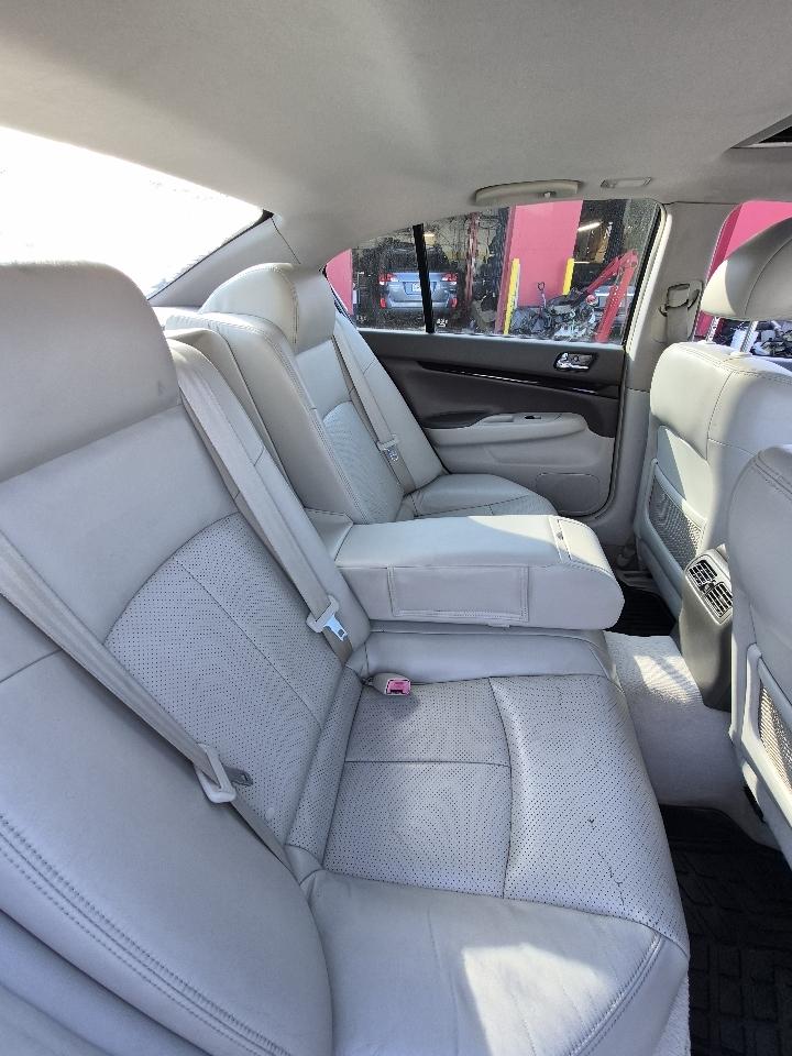 Infiniti G Sedan G37x AWD 2011