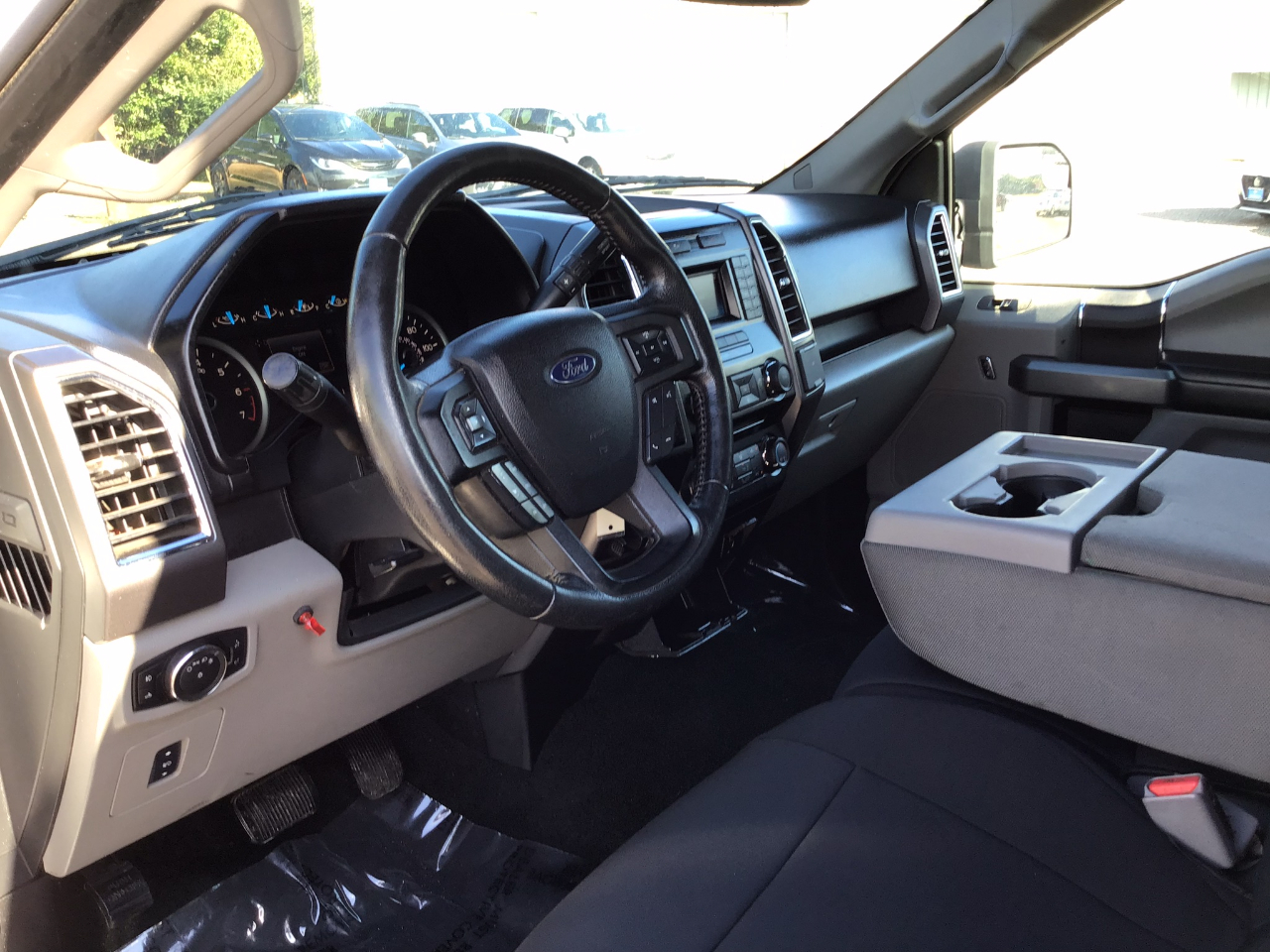 Ford F-150 XLT SuperCrew 5.5-ft. Bed 4WD 2015