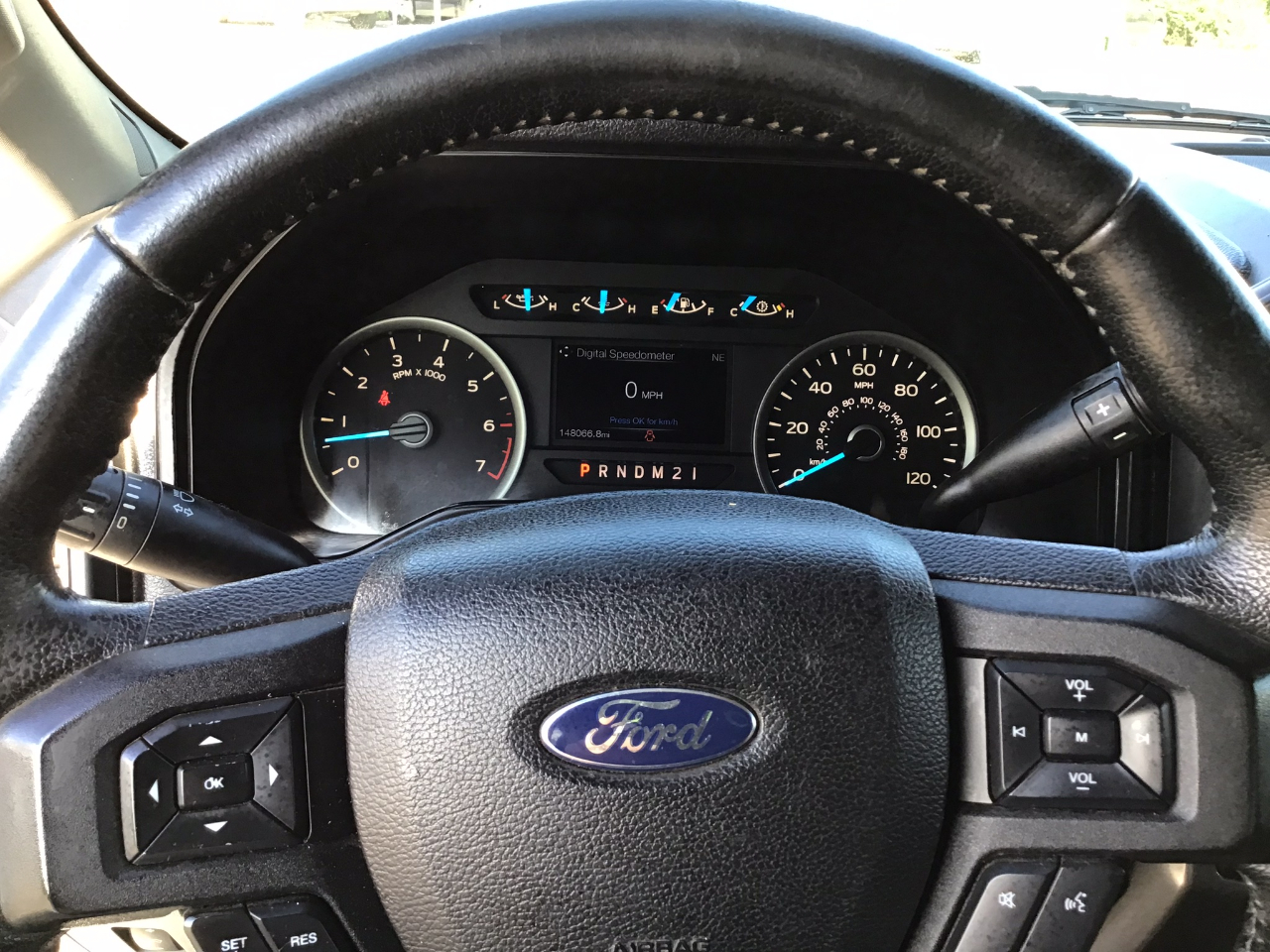 Ford F-150 XLT SuperCrew 5.5-ft. Bed 4WD 2015