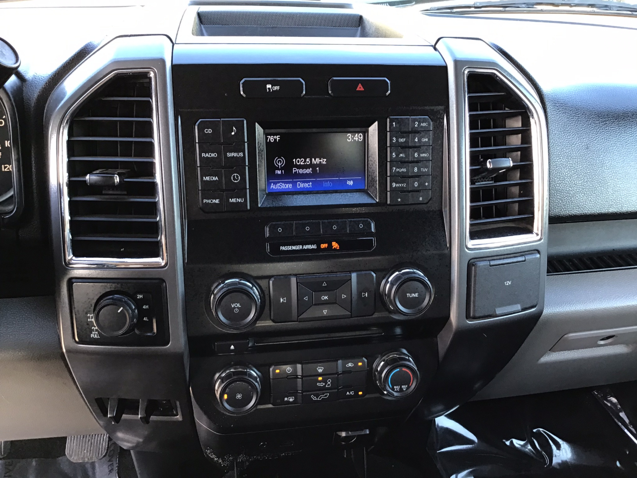 Ford F-150 XLT SuperCrew 5.5-ft. Bed 4WD 2015