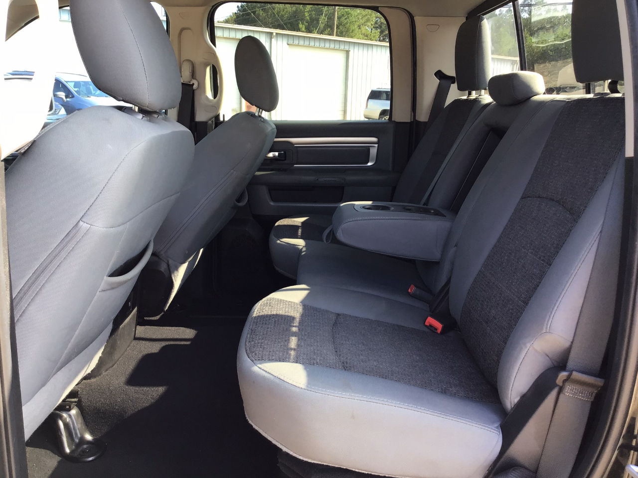 RAM 1500 SLT Crew Cab SWB 4WD 2018