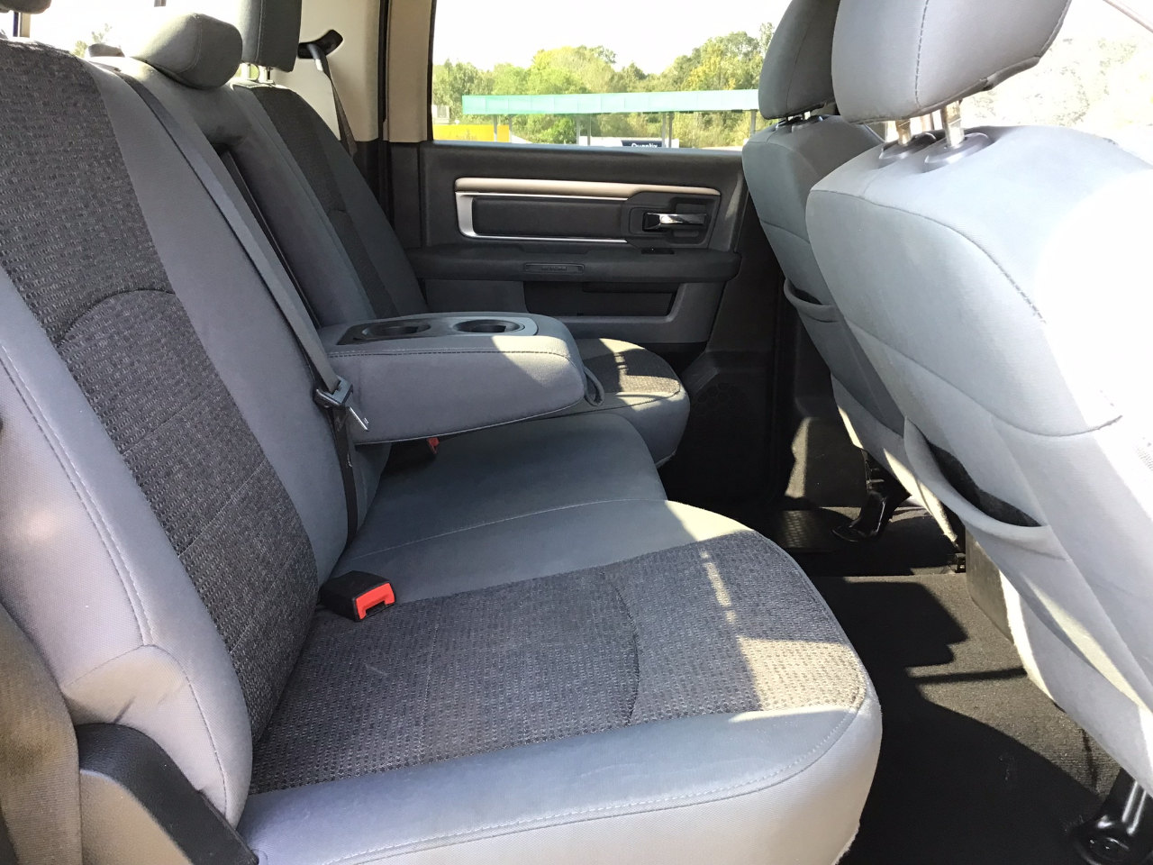 RAM 1500 SLT Crew Cab SWB 4WD 2018