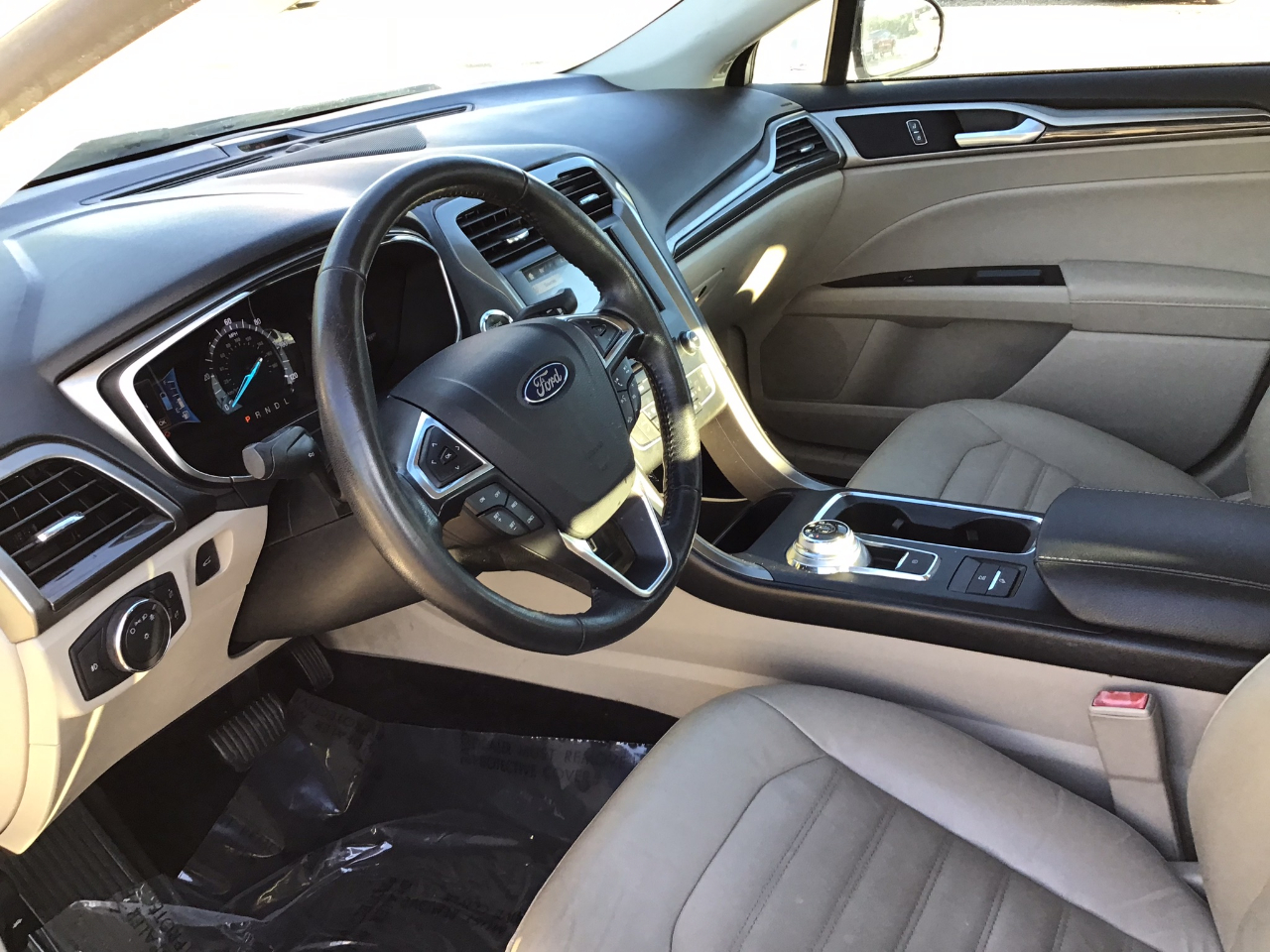 Ford Fusion Hybrid SE 2017