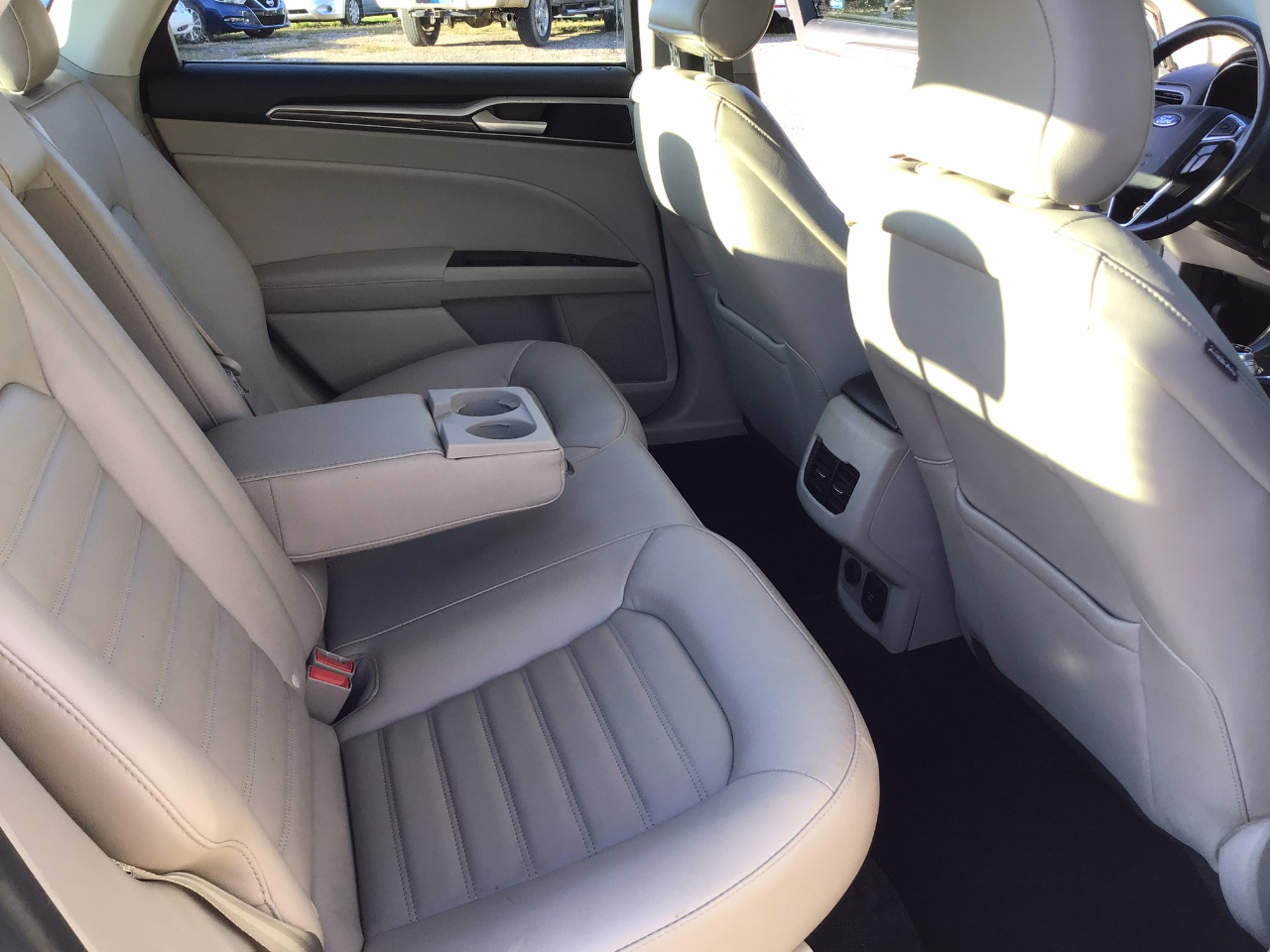 Ford Fusion Hybrid SE 2017