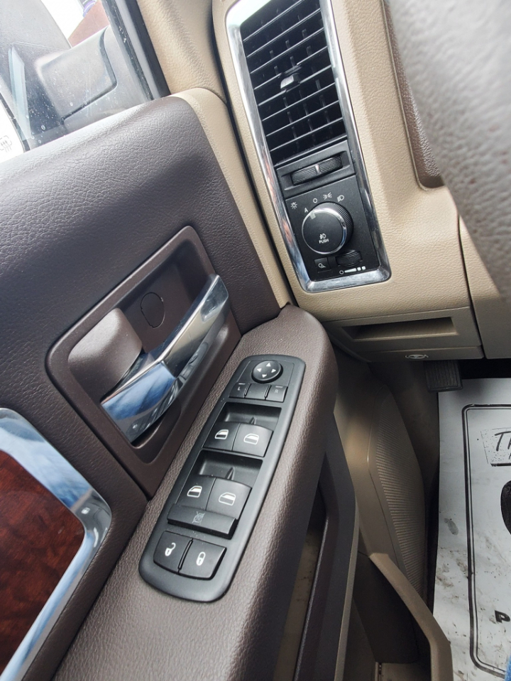 Dodge Ram 1500 SLT Crew Cab 4WD 2009 Dodge Ram 1500 SLT Crew Cab 4WD 2009