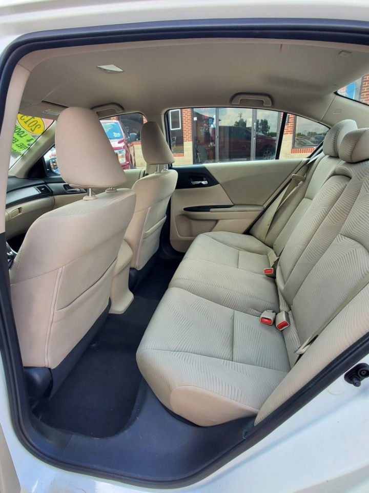 2015 Honda Accord LX photo 16