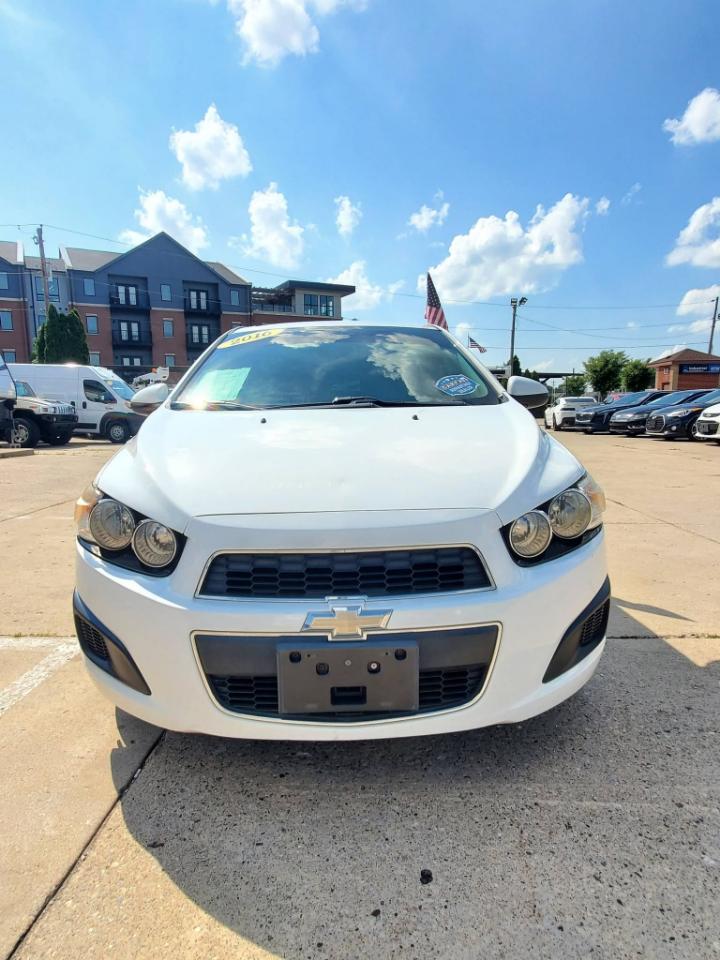 Chevrolet Sonic LS Auto 5-Door 2016