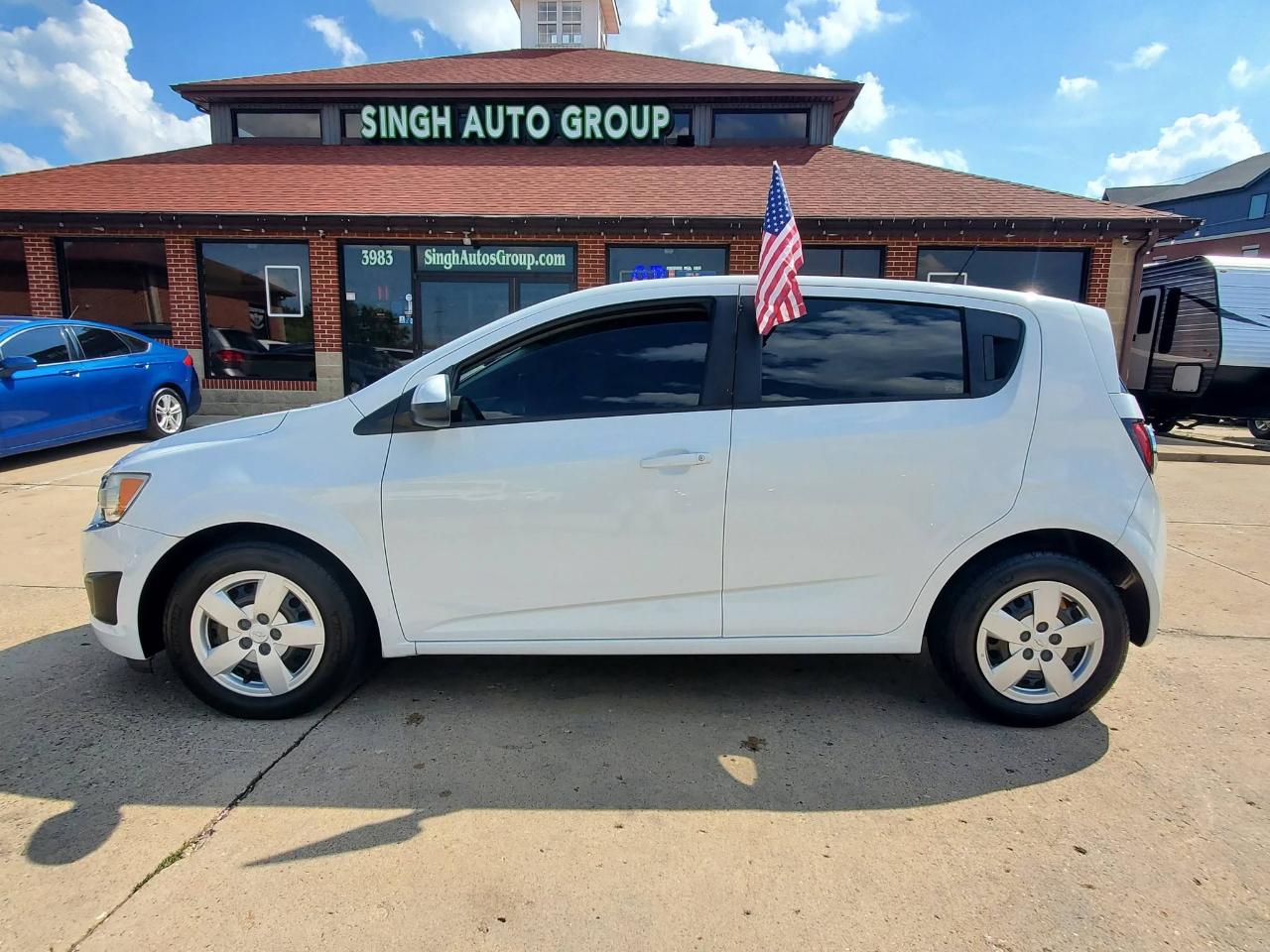 Chevrolet Sonic LS Auto 5-Door 2016
