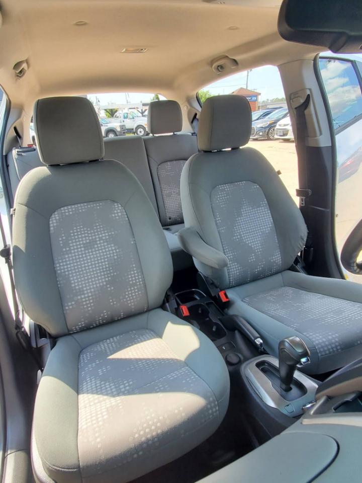 Chevrolet Sonic LS Auto 5-Door 2016