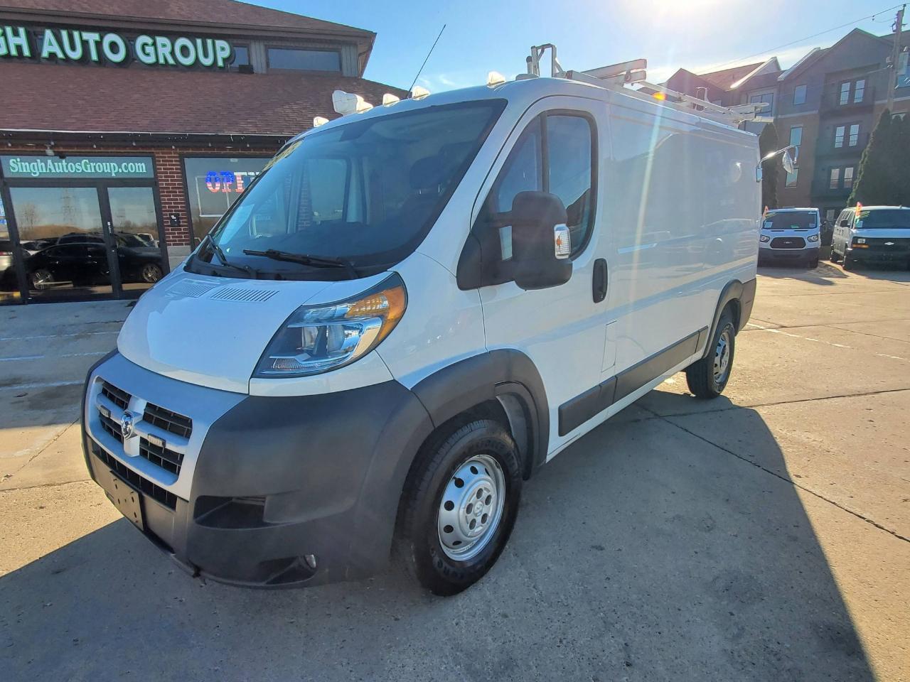 RAM Promaster 1500 Low Roof Tradesman 136-in. WB 2015
