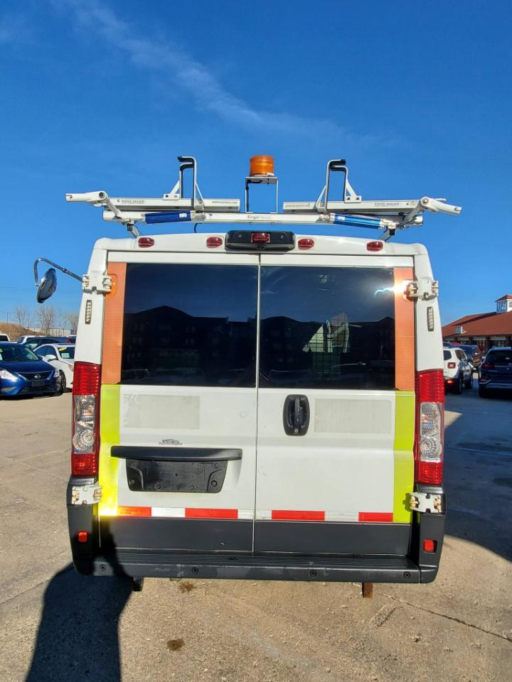 RAM Promaster 1500 Low Roof Tradesman 136-in. WB 2015