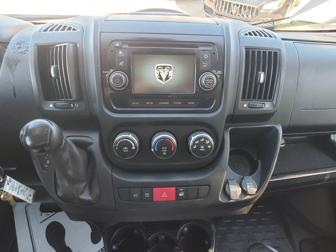 RAM Promaster 1500 Low Roof Tradesman 136-in. WB 2015