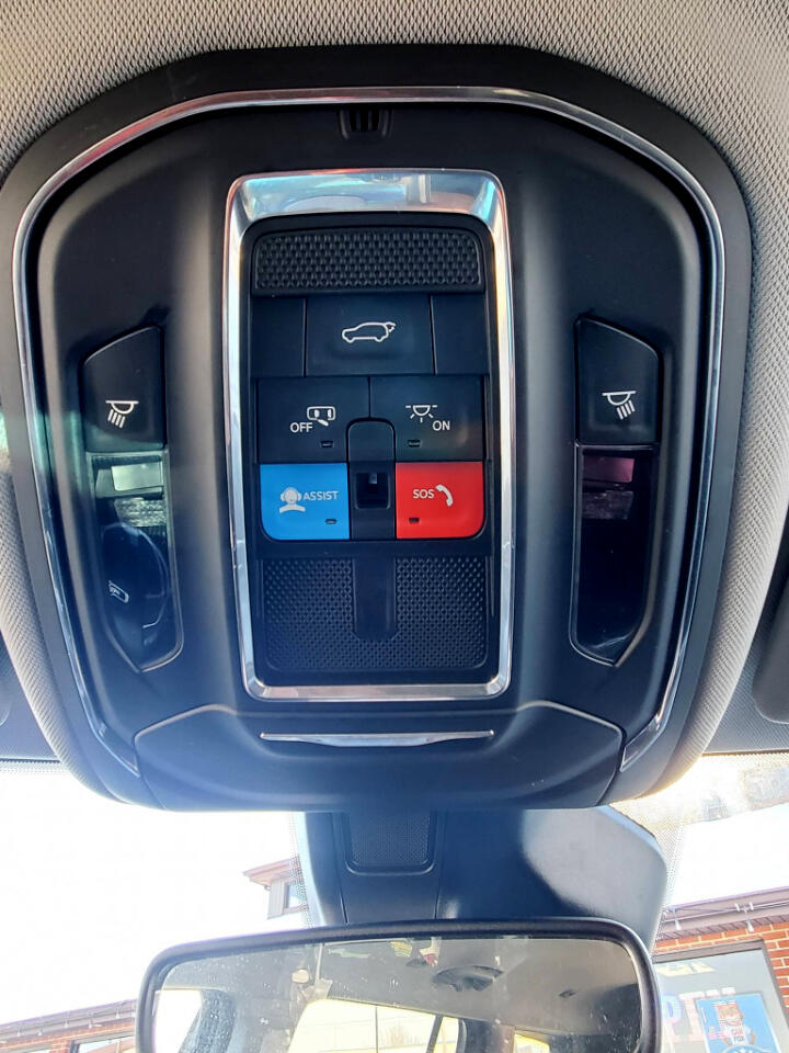 Jeep Grand Cherokee L Laredo 4WD 2023