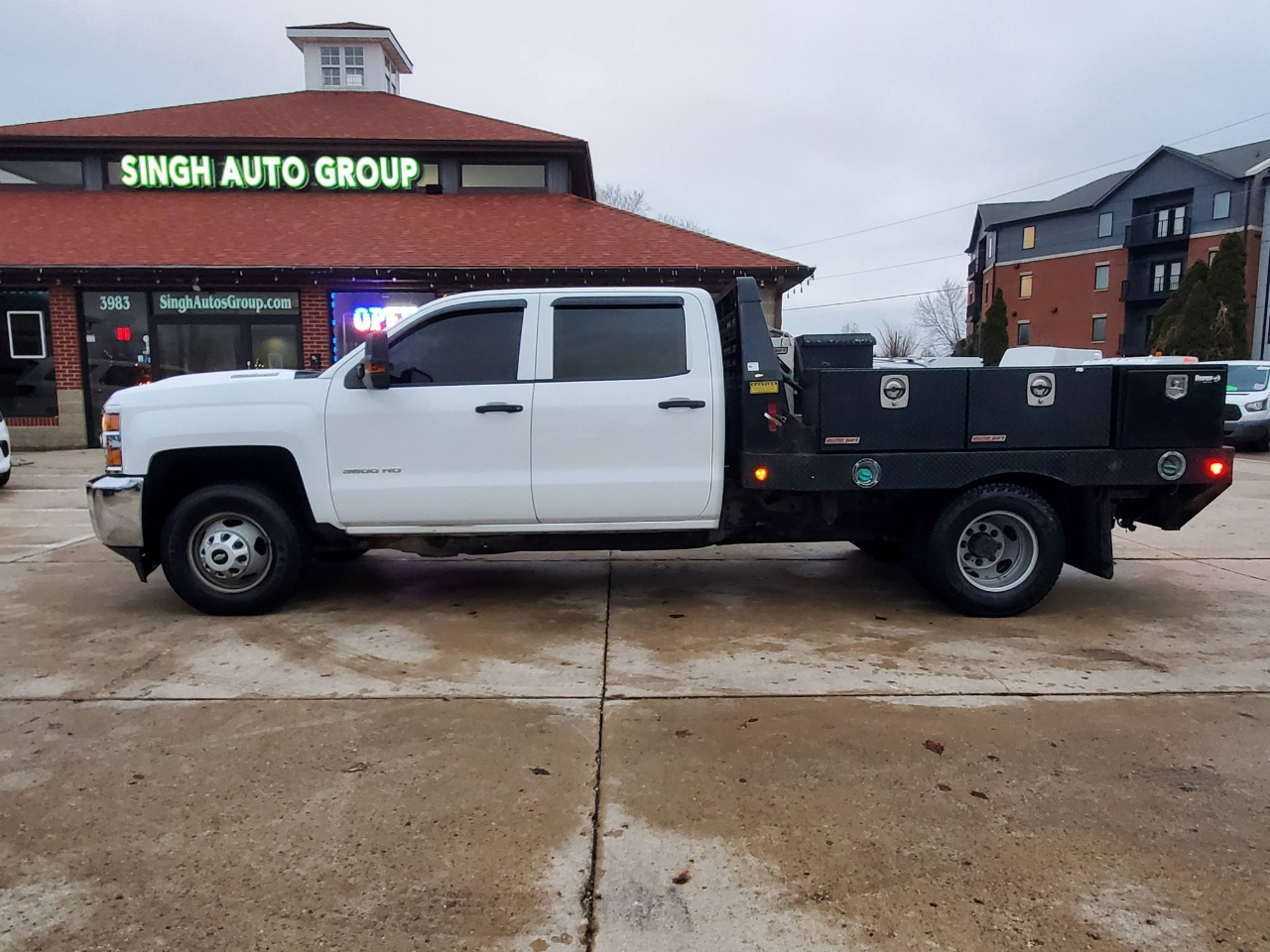 Chevrolet Silverado 3500HD Work Truck Crew Cab 2WD 2017