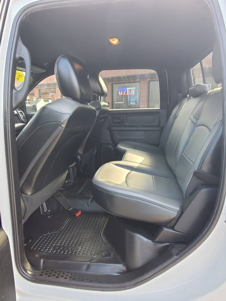 RAM 5500 Crew Cab LWB 4WD DRW 2022