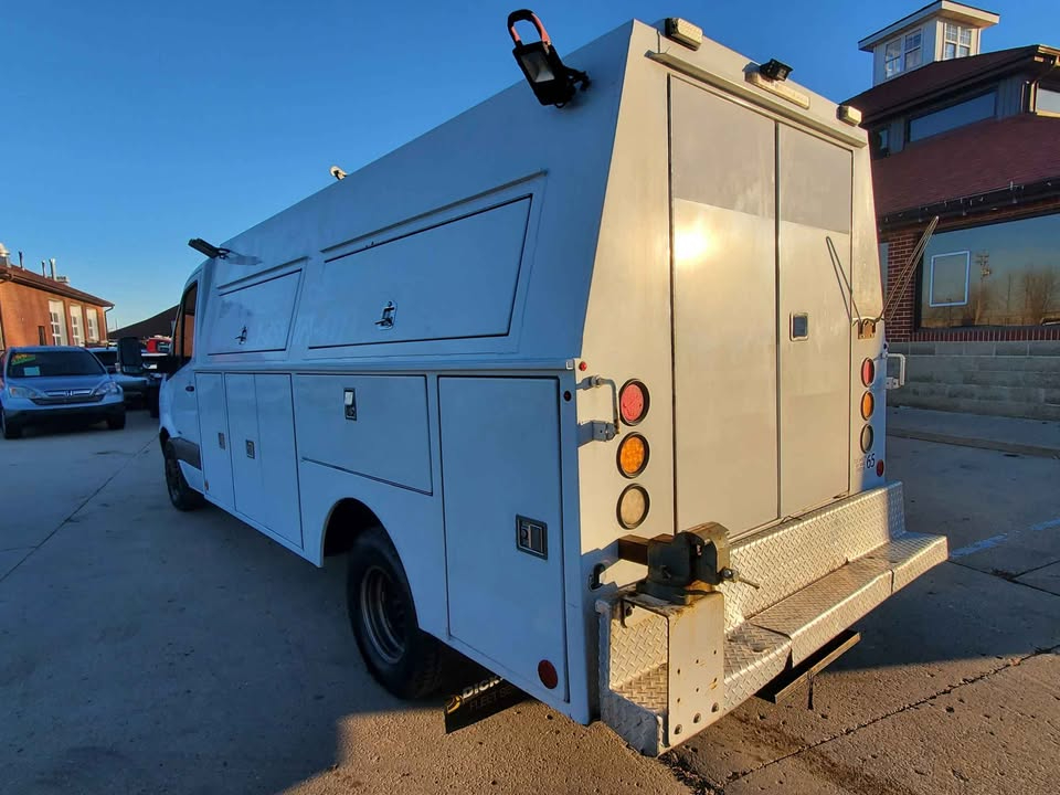 Mercedes-Benz Sprinter 3500 170-in. WB 2016