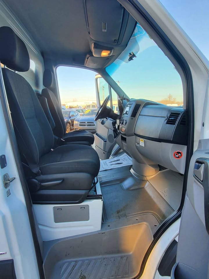 Mercedes-Benz Sprinter 3500 170-in. WB 2016