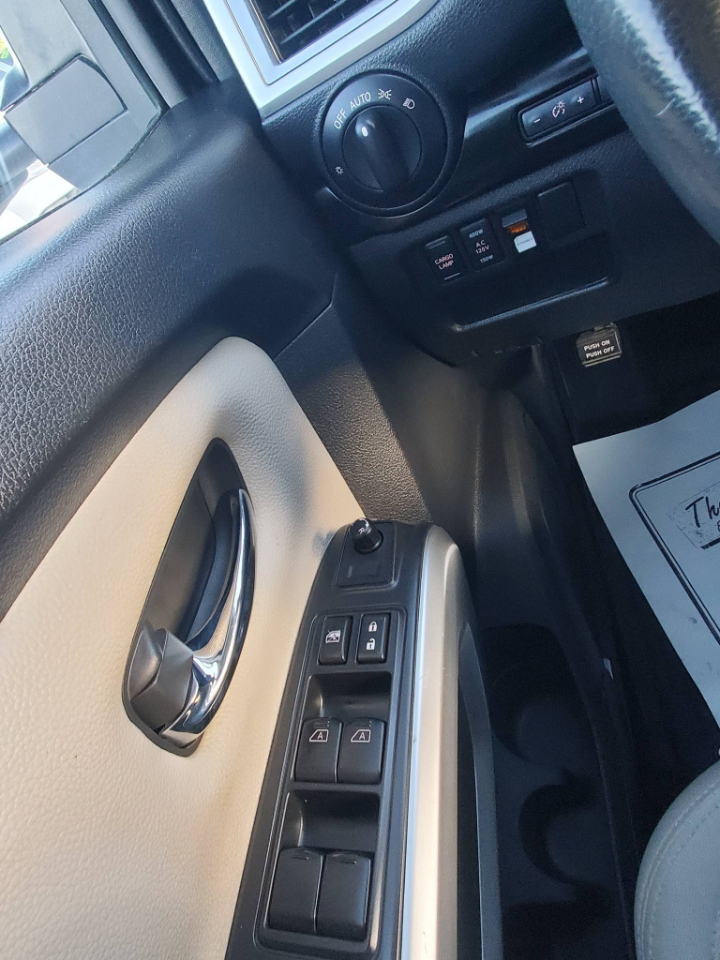 Nissan Titan Platinum Reserve Crew Cab 4WD 2022