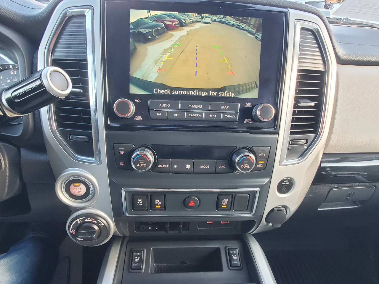 Nissan Titan Platinum Reserve Crew Cab 4WD 2022