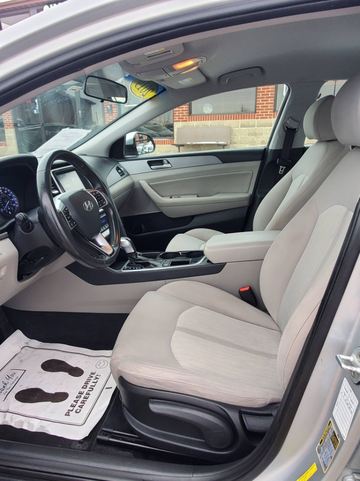 Hyundai Sonata Hybrid SE 2019