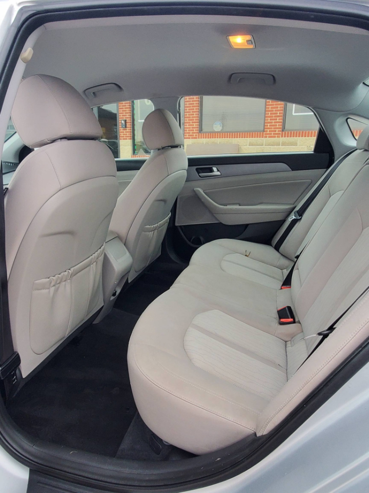 Hyundai Sonata Hybrid SE 2019