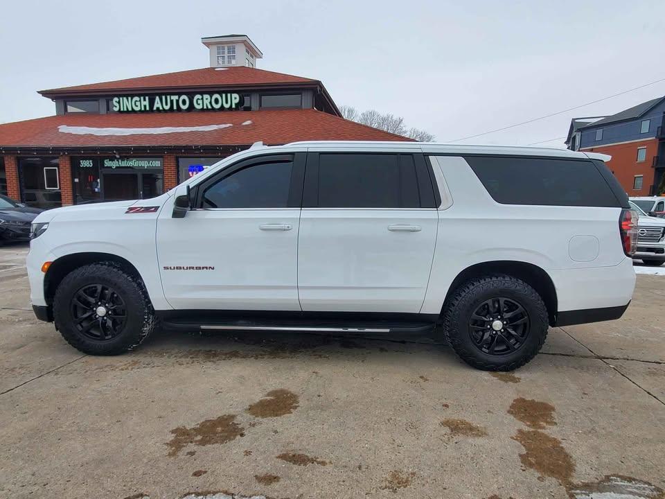 Chevrolet Suburban LT 4WD 2022