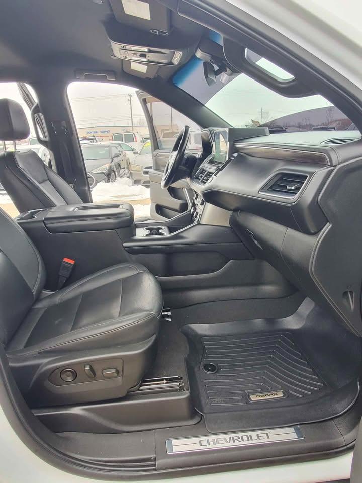 Chevrolet Suburban LT 4WD 2022