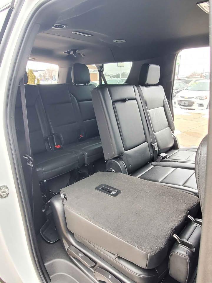 Chevrolet Suburban LT 4WD 2022