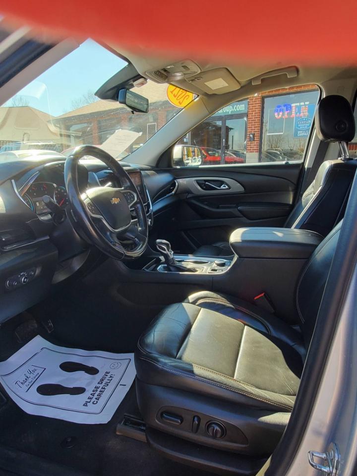 Chevrolet Traverse LT Leather FWD 2021