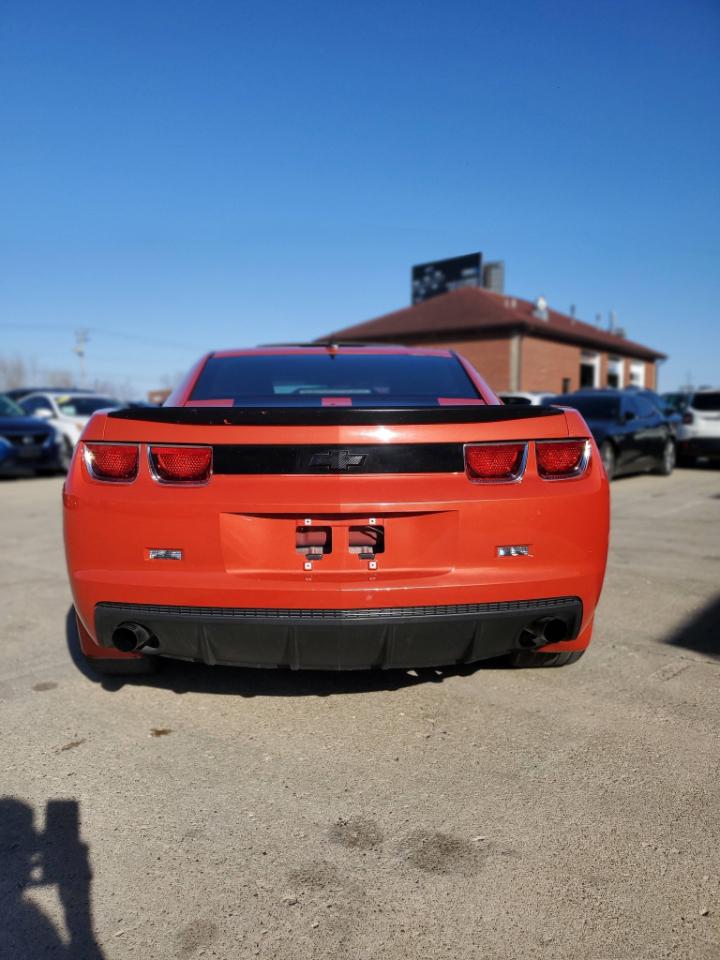Chevrolet Camaro Coupe 1LT 2012