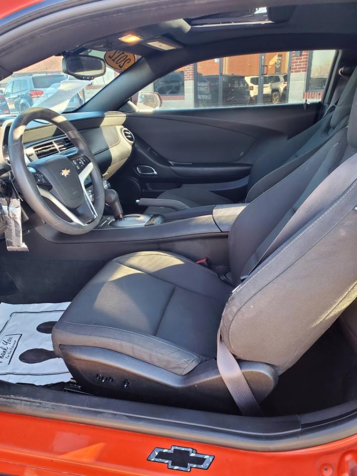 Chevrolet Camaro Coupe 1LT 2012