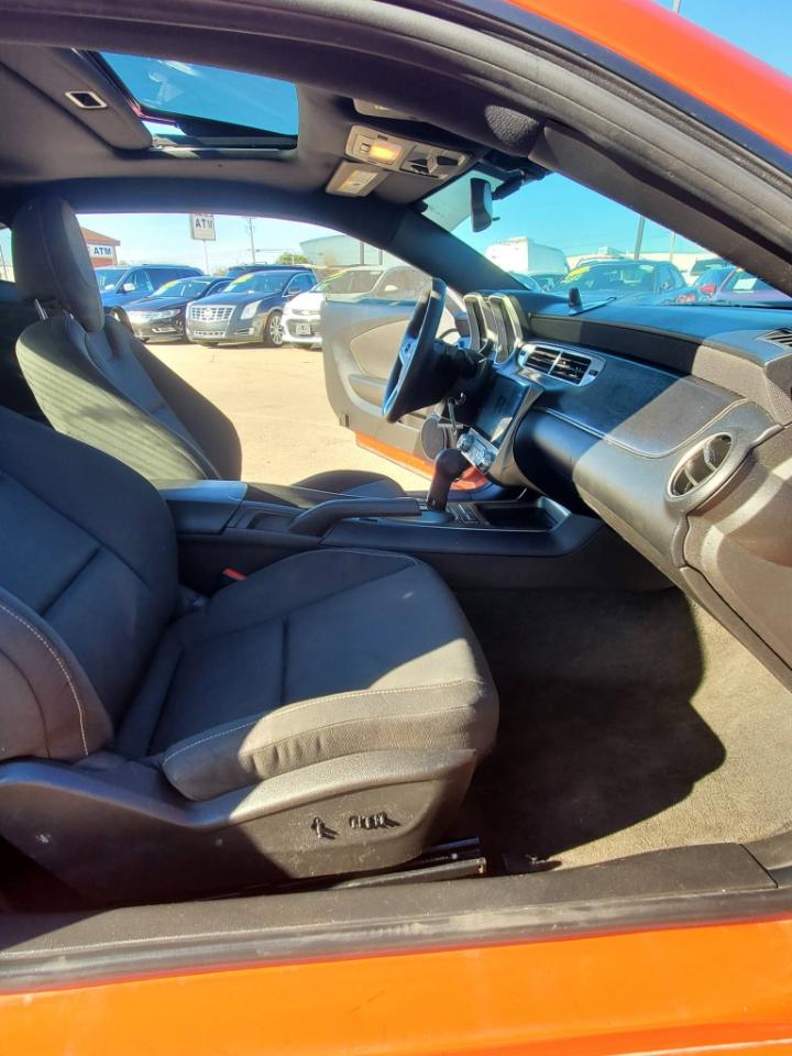 Chevrolet Camaro Coupe 1LT 2012