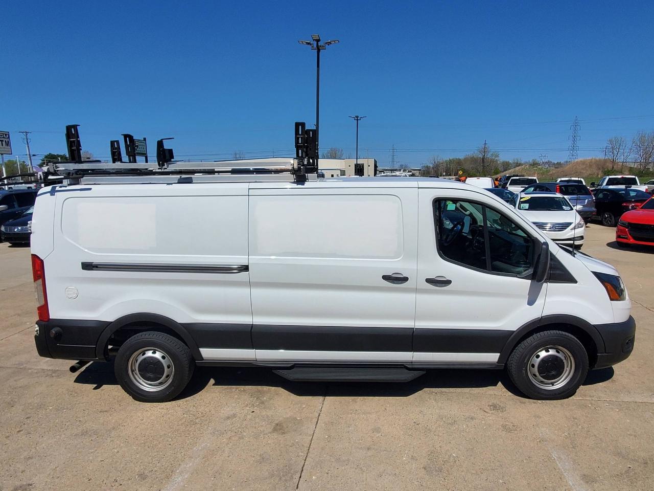 Ford Transit 250 Van Low Roof w/Sliding Pass. 130-in. WB 2020