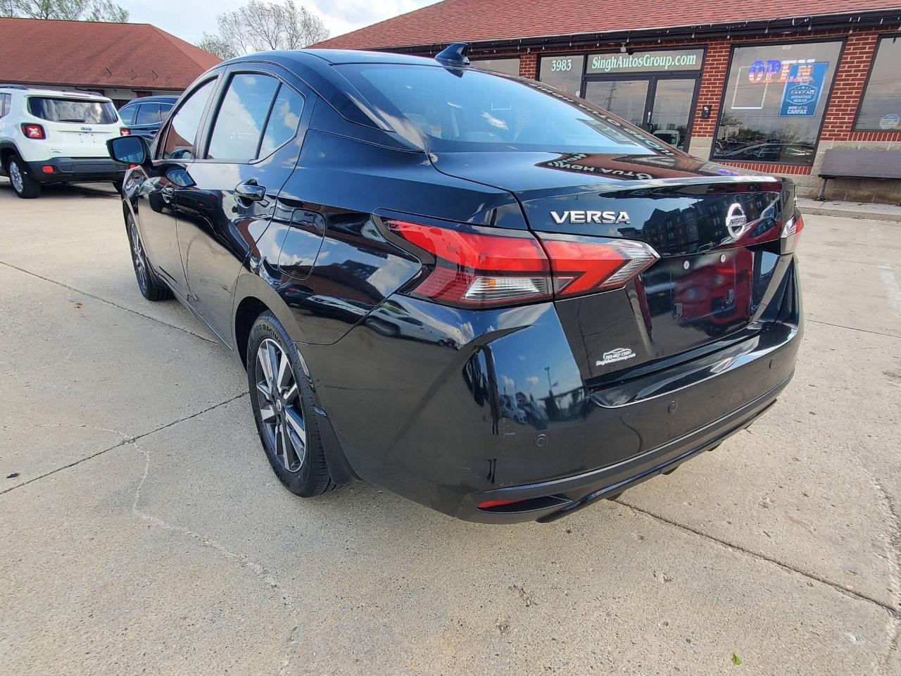 Nissan Versa SV 2021