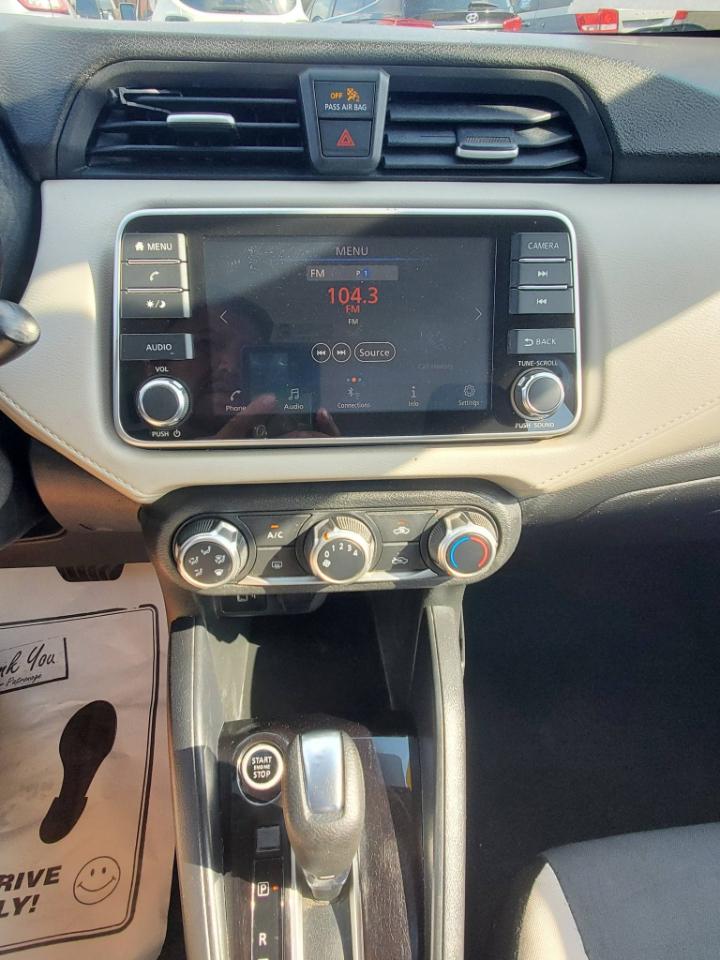 Nissan Versa SV 2021