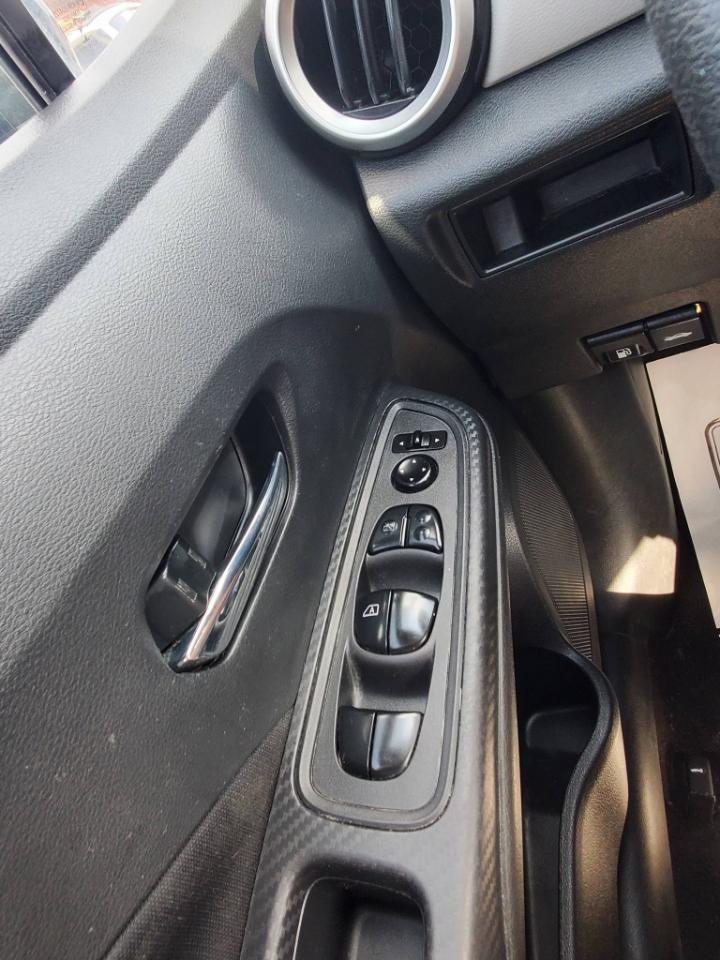 Nissan Versa SV 2021